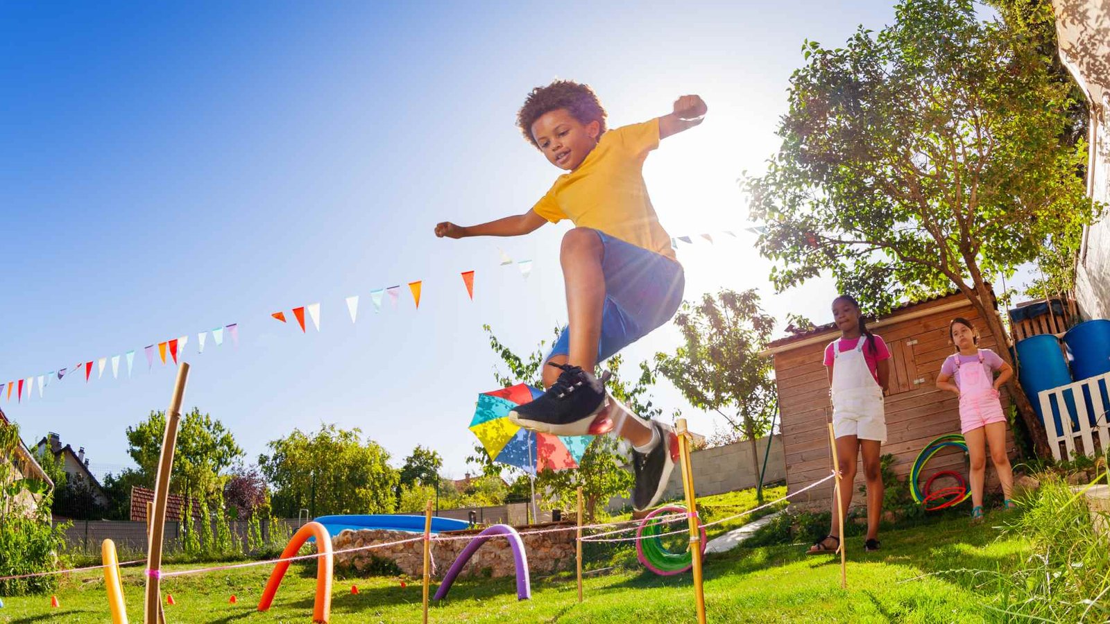 12 Fun Outdoor Games for Family Gatherings and Parties